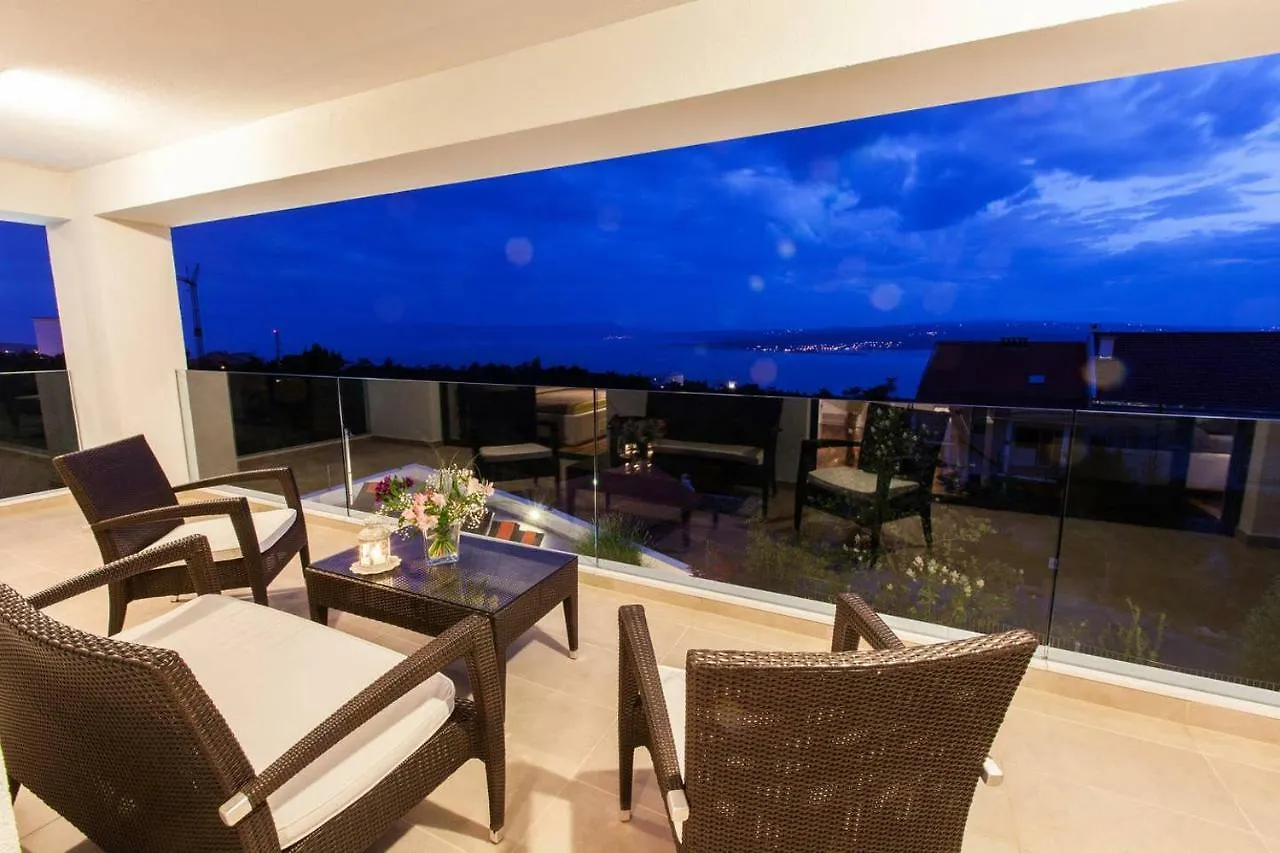 Villa Rina - Luxury Holiday Home ツリクヴェニツァ