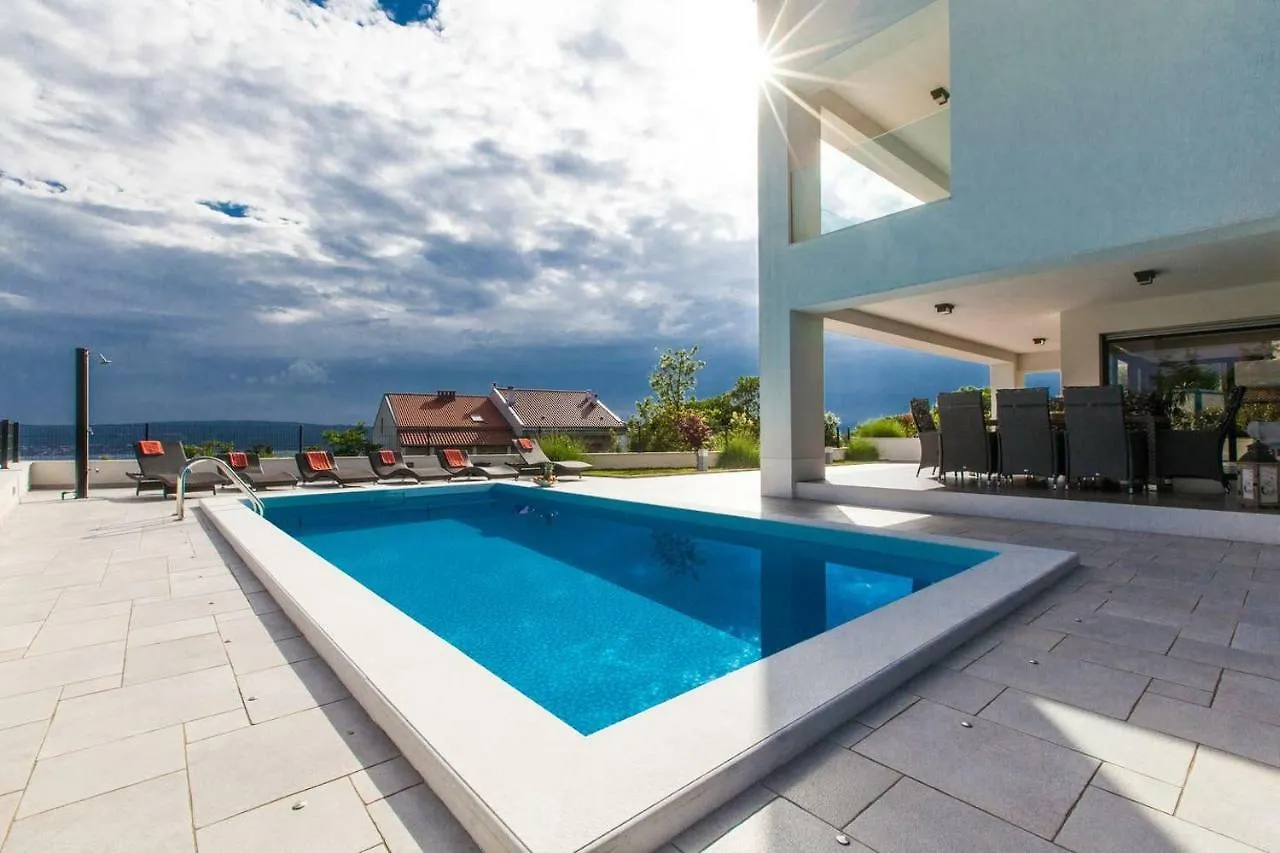 Villa Rina - Luxury Holiday Home ツリクヴェニツァ